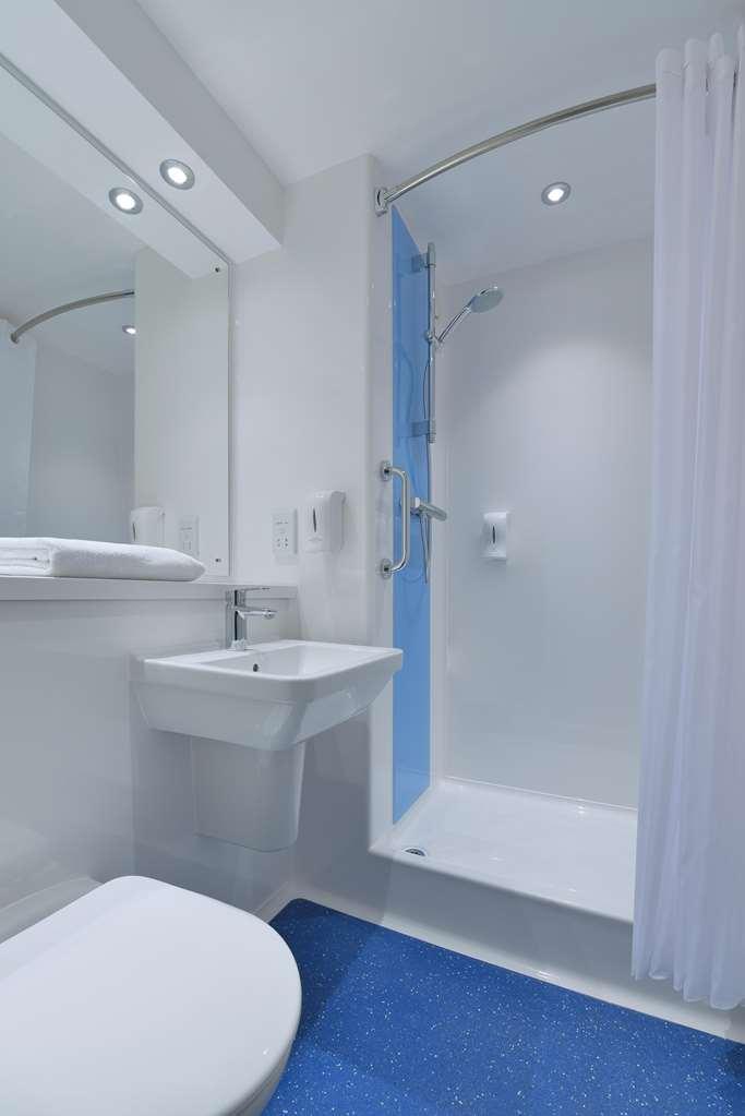 Travelodge Chester Central 客房 照片